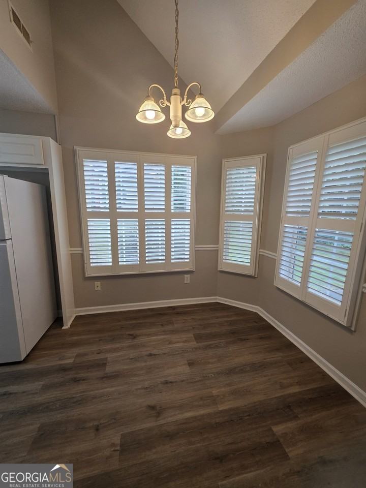120 Cloverwood Dr - Photo 2 of 17