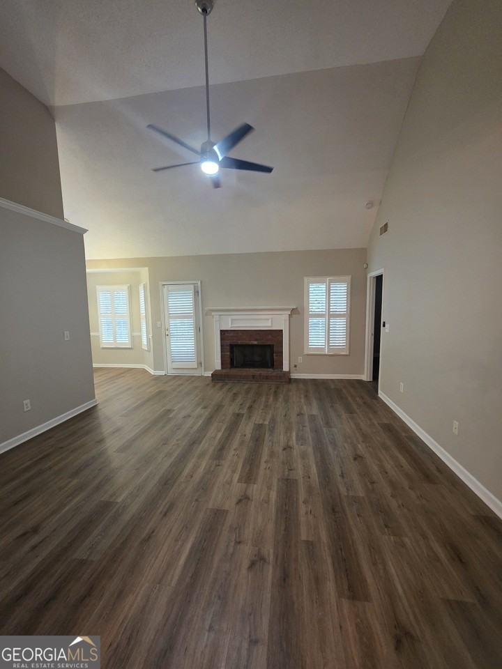 120 Cloverwood Dr - Photo 3 of 17