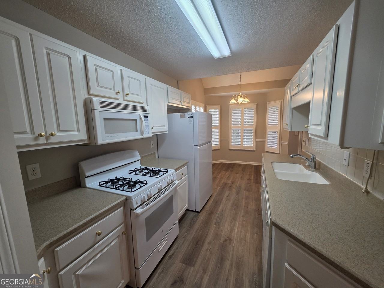 120 Cloverwood Dr - Photo 5 of 17