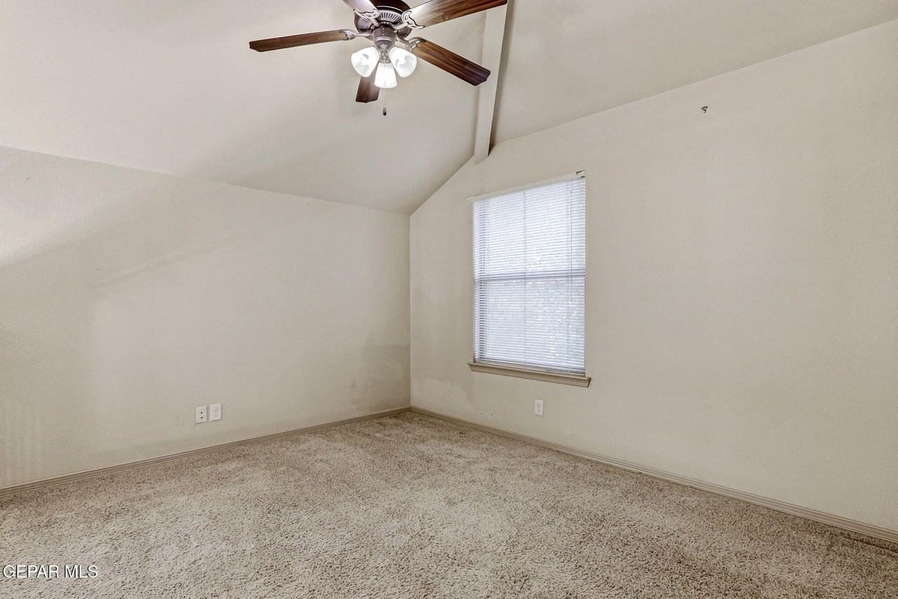11320 Acoma St - Photo 5 of 50