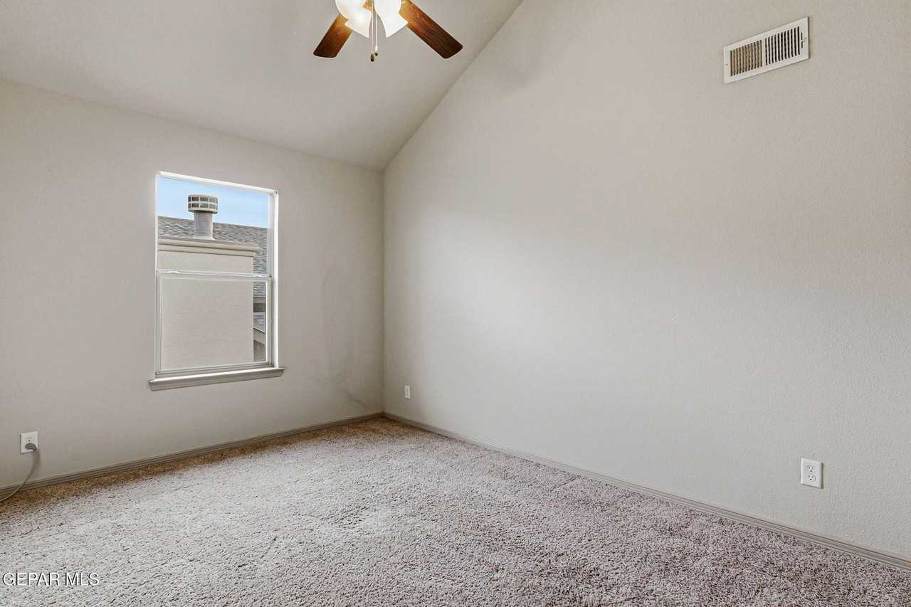 11320 Acoma St - Photo 6 of 50