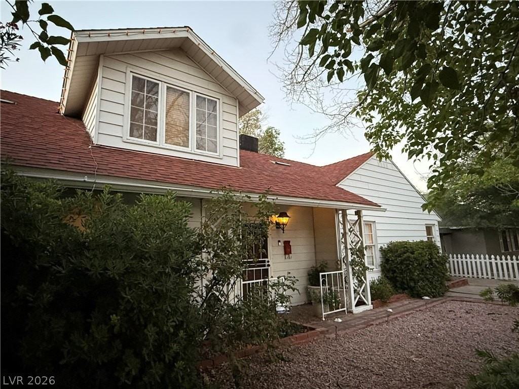 1037 Bracken Ave - Photo 5 of 22