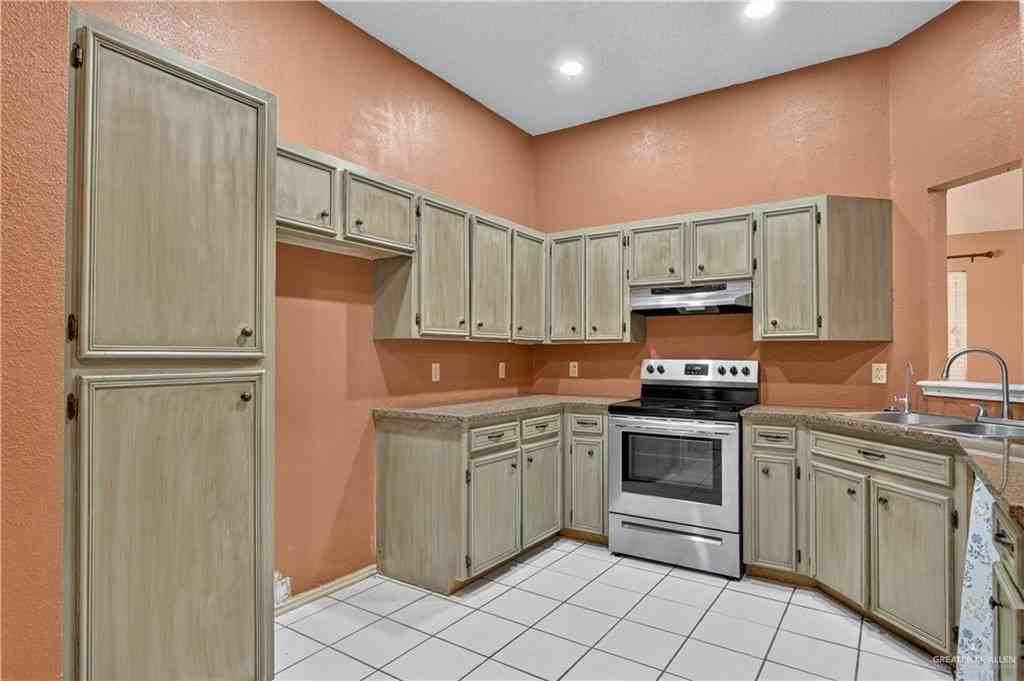 1912 Lark Ave - Photo 4 of 19