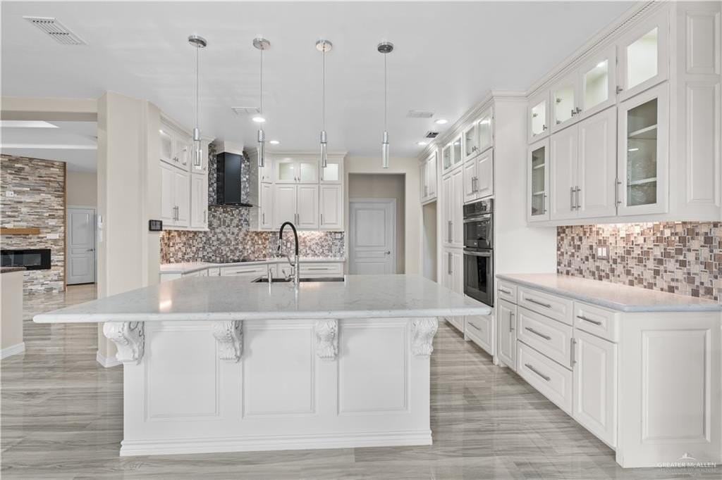 3514 Los Lagos Dr - Photo 2 of 27