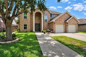featured image of 2711 Leslie St