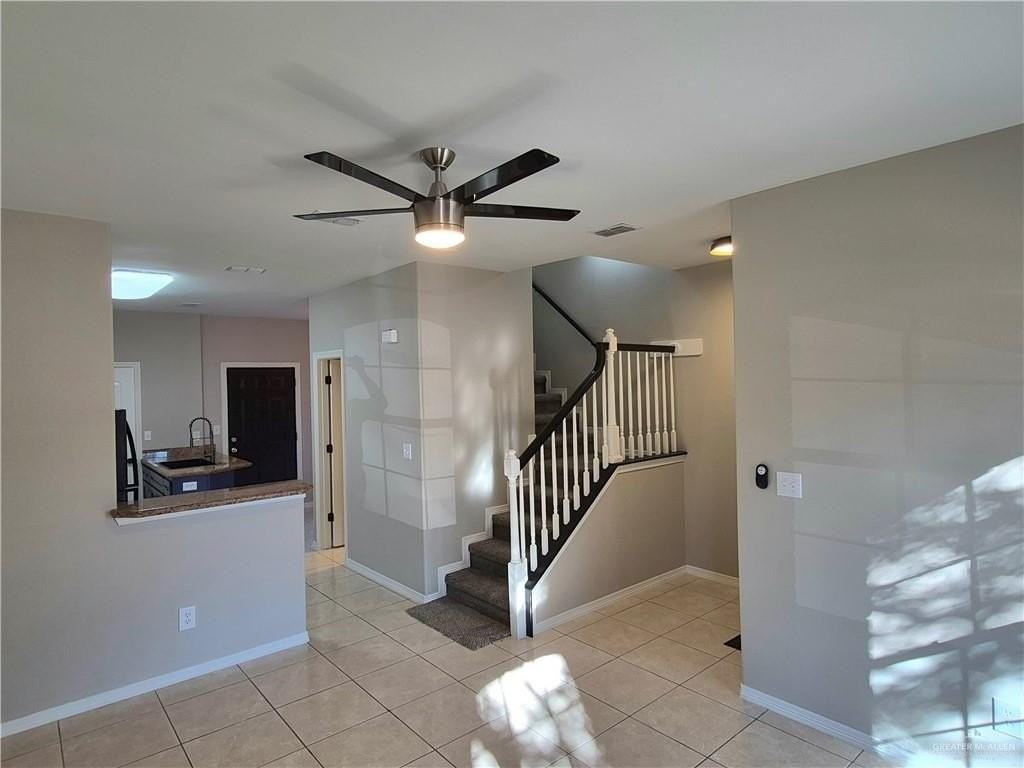 607 Jade St #1 - Photo 4 of 13