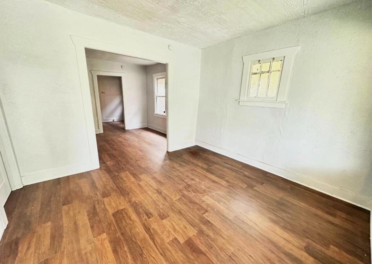 15844 Wildemere St - Photo 3 of 10