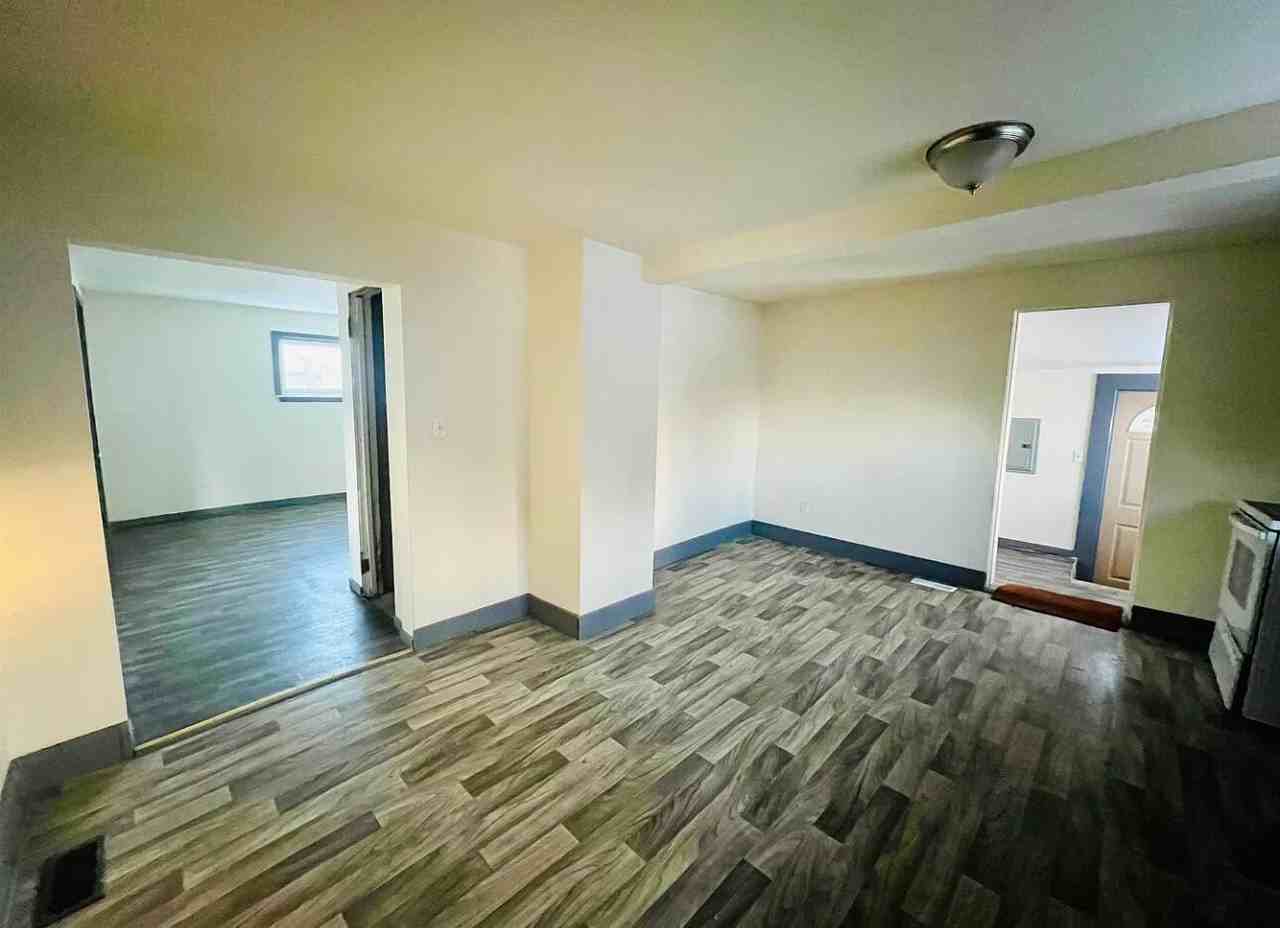 3118 N Water St - Photo 4 of 5