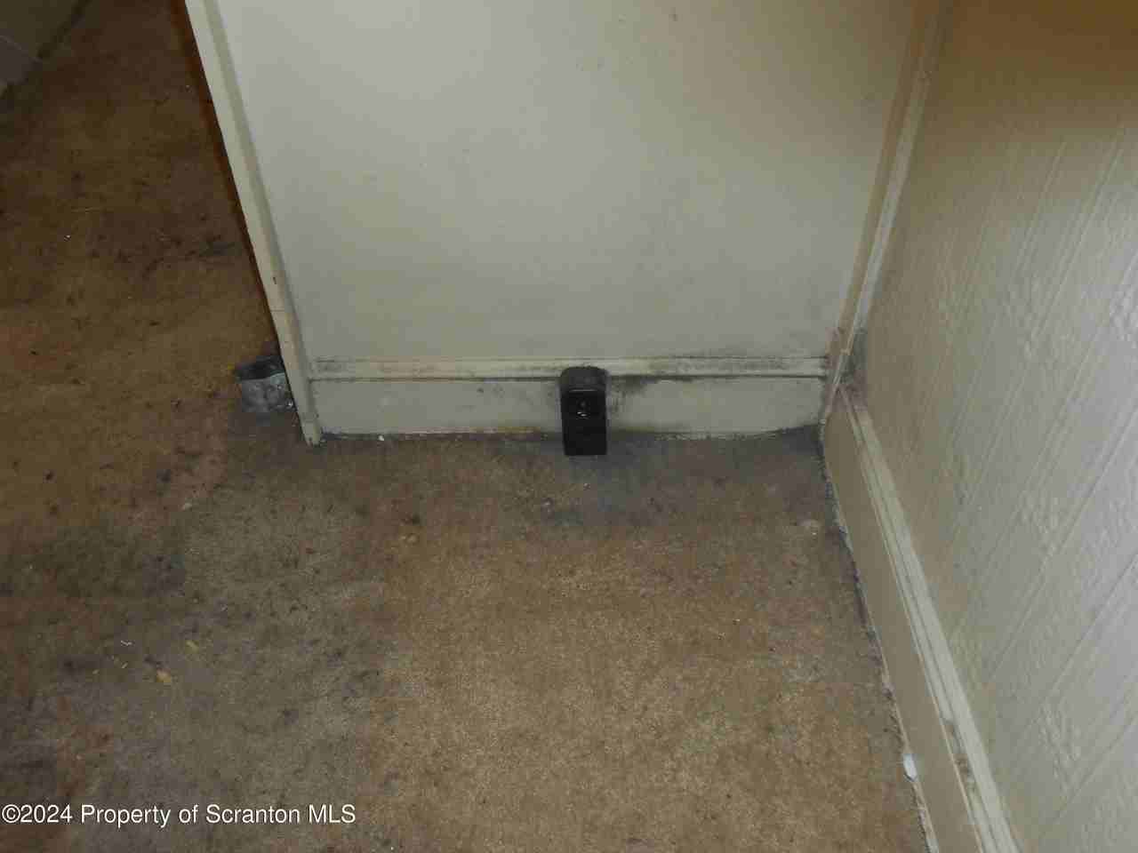 622 N Main Ave #1 - Photo 6 of 9