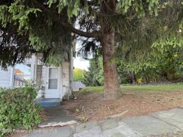featured image of 233 Reese St