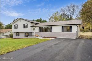 featured image of 6741 Heatherbrook Dr