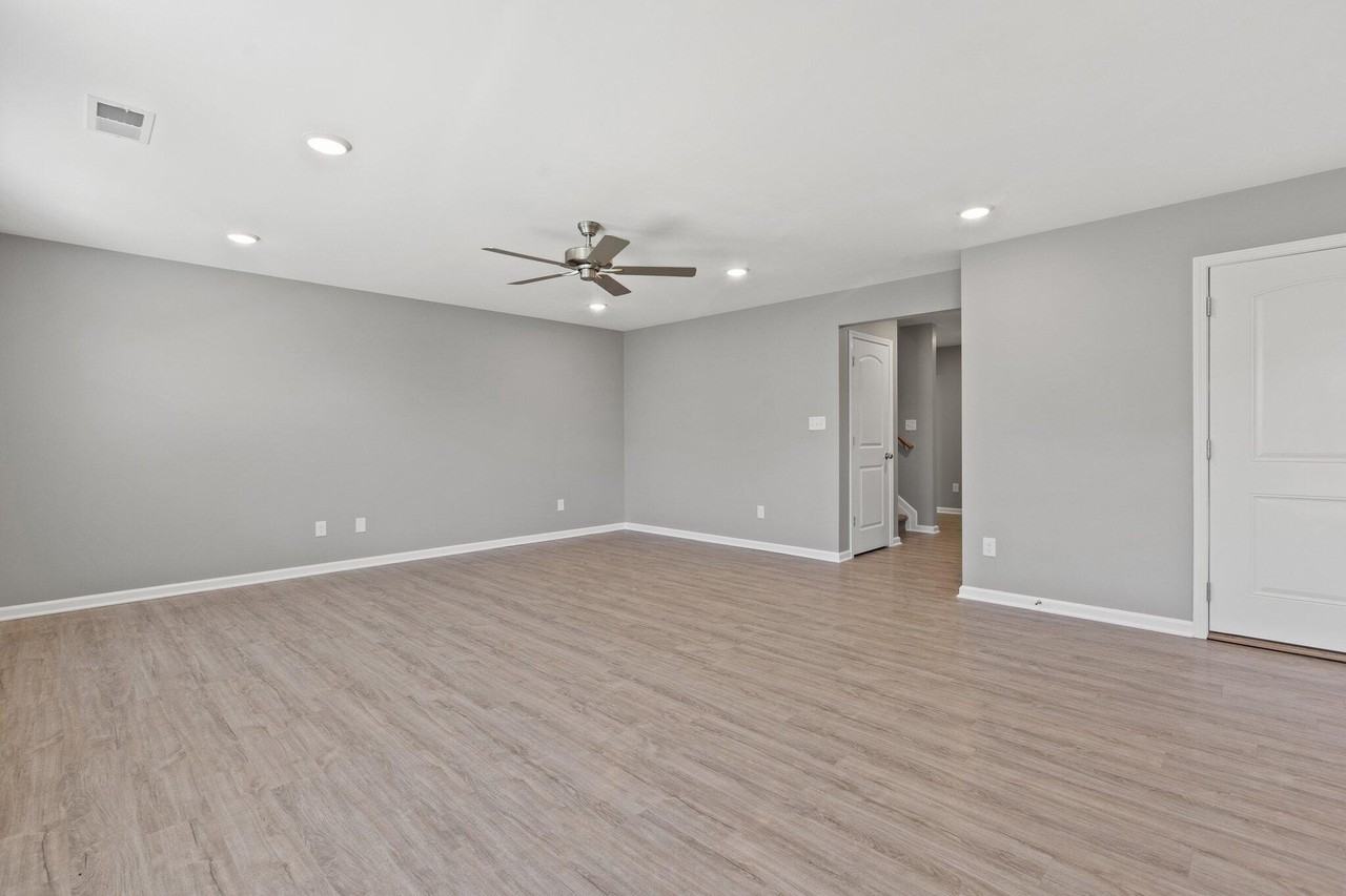 8084 Driftwood Loop - Photo 5 of 28