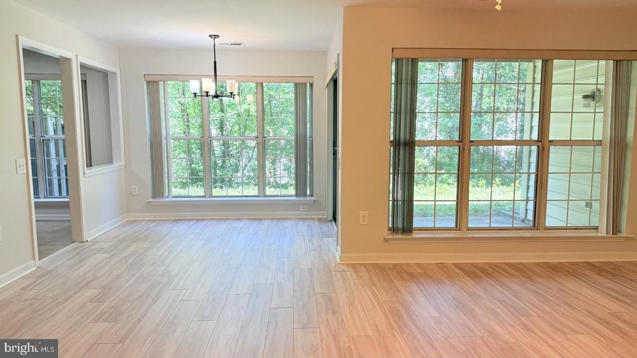 8128 Bayonet Way - Photo 7 of 24