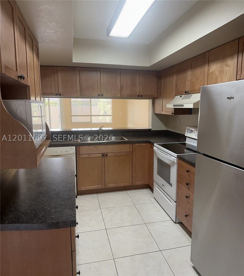 7885 Nw 7th Ct #406 - Photo 7 of 22
