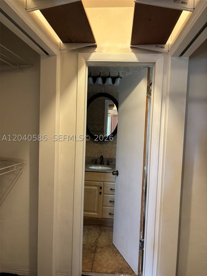 1905 Nw 57th St #0 - Photo 4 of 14