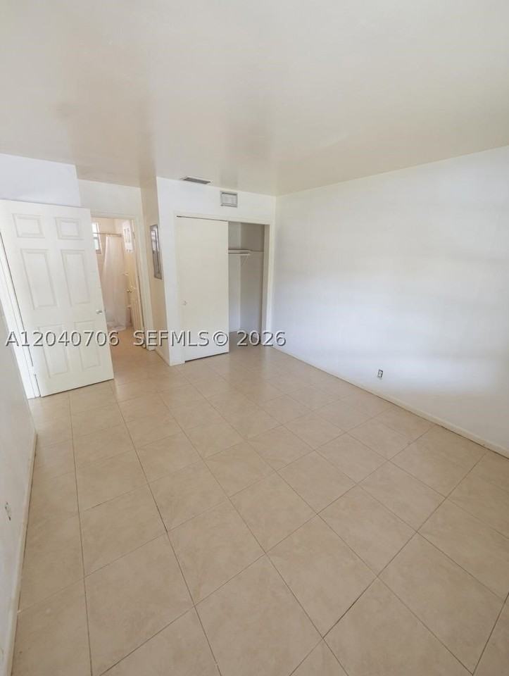 1904 Sw 2nd St #1-7 - Photo 4 of 6