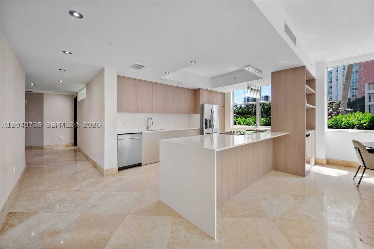 3330 Ne 190th St #114 - Photo 5 of 16