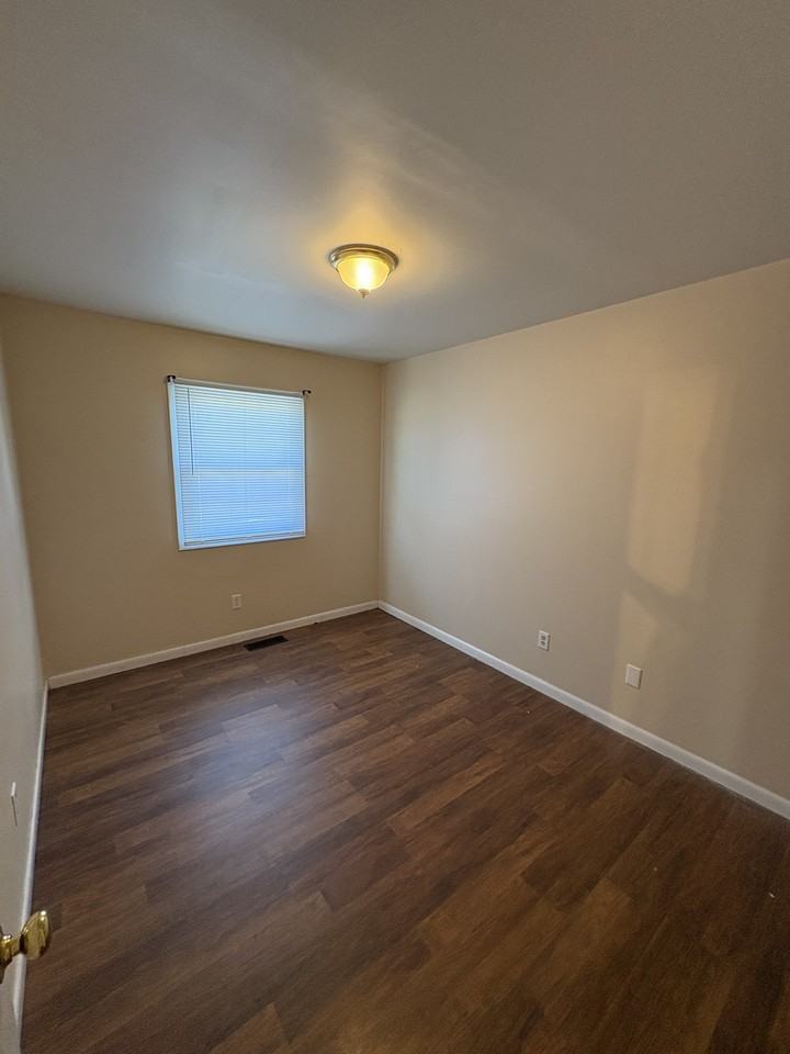 3805 E Fitzgerald Rd #1 - Photo 7 of 10