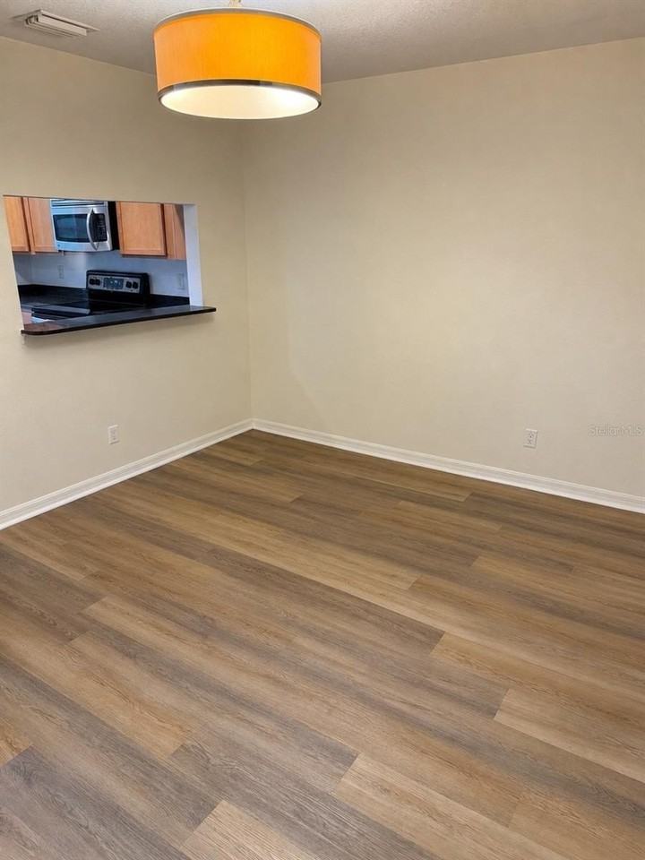 9410 Charlesberg Dr - Photo 4 of 14