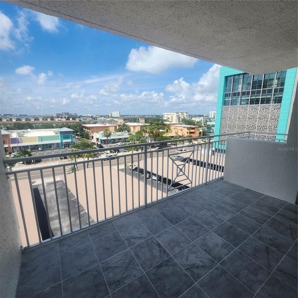 675 S Gulfview Blvd #606 - Photo 6 of 32