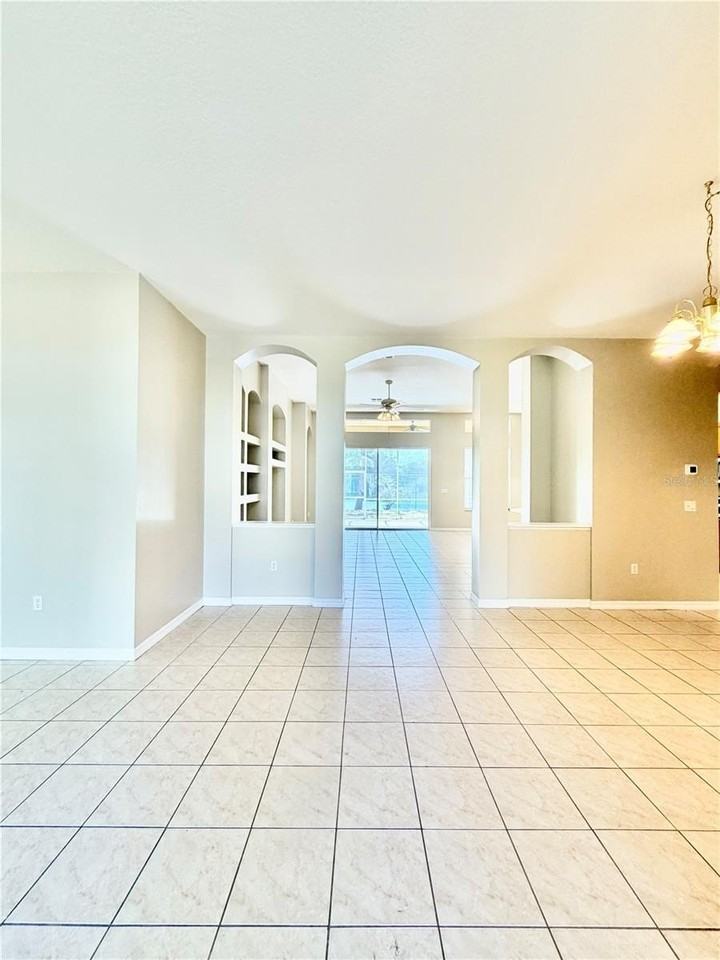 2708 Wood Pointe Dr - Photo 3 of 33