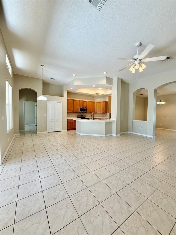 2708 Wood Pointe Dr - Photo 7 of 33