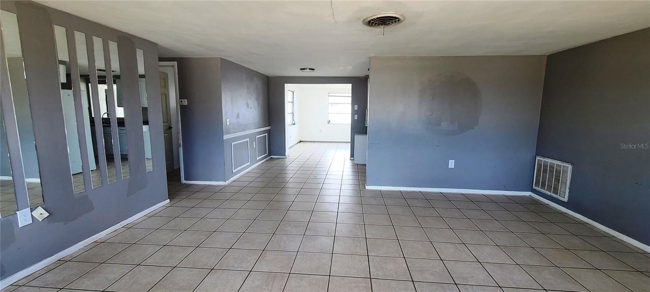 5200 Chet Dr - Photo 6 of 19
