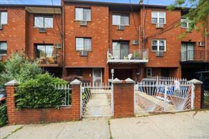 featured image of 2975 Edson Ave