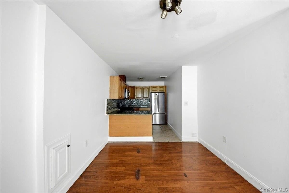 2975 Edson Ave - Photo 4 of 10
