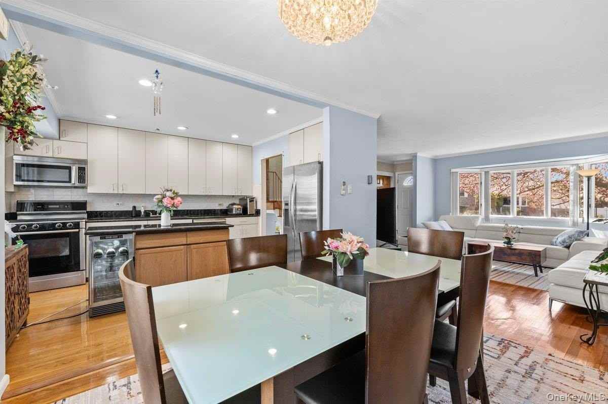 20 Pickwick Dr W - Photo 4 of 18