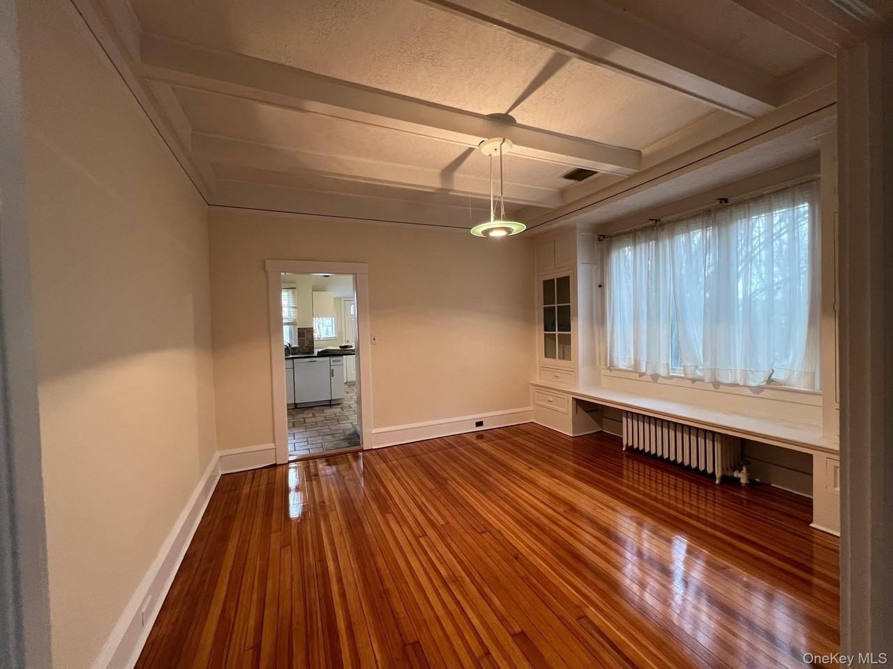 8 Bogart Ave - Photo 5 of 24