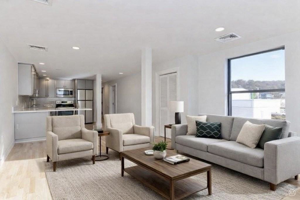 1674 Beacon St #2 - Photo 4 of 42