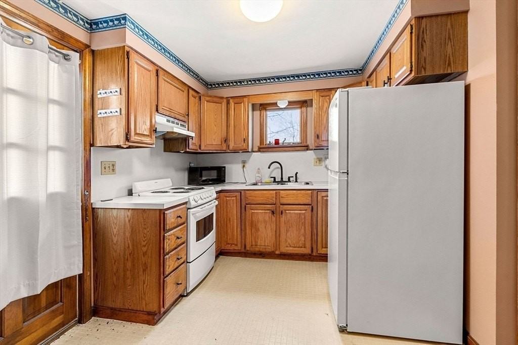22 Woodland St #2 - Photo 6 of 15