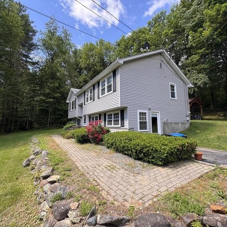 190 Pillsbury Rd - Photo 3 of 36