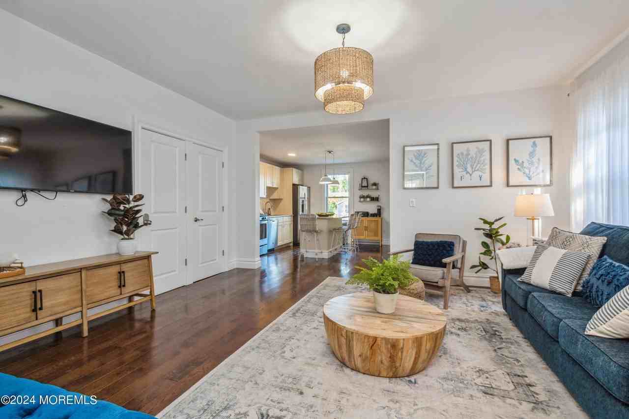 504 Ludlow Ave - Photo 4 of 27