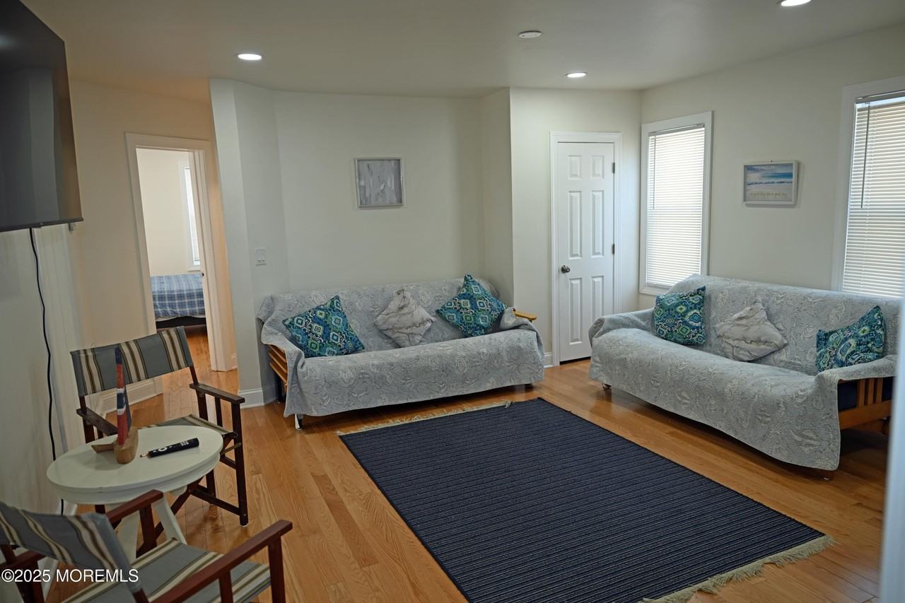 116 11th Ave #2 - Photo 6 of 30