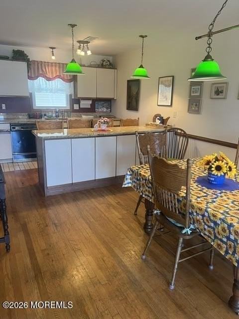 4 Webb Ave - Photo 4 of 13