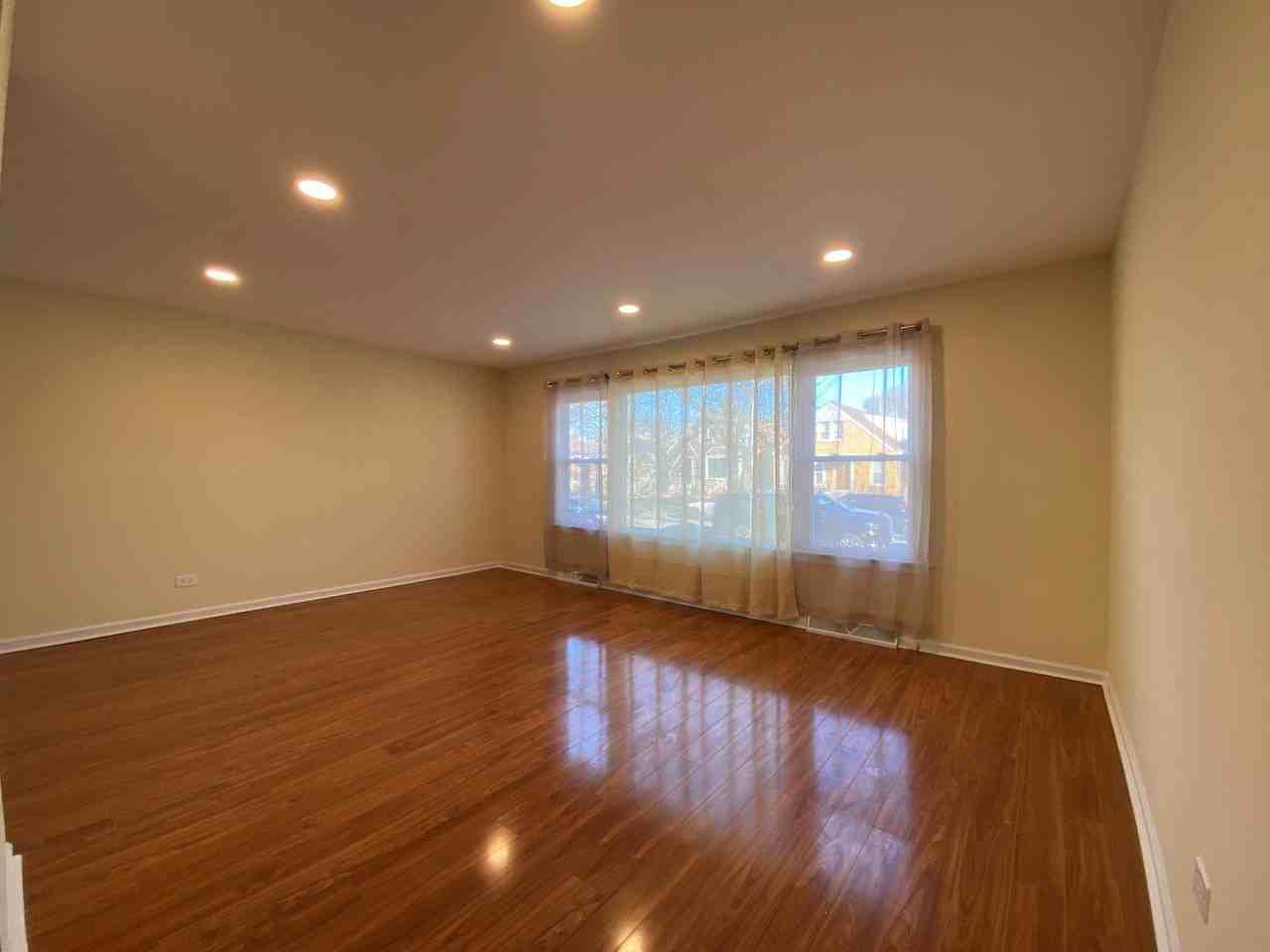 6078 N Troy St - Photo 4 of 29