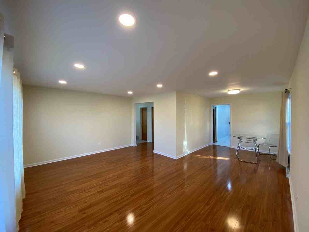 6078 N Troy St - Photo 6 of 29