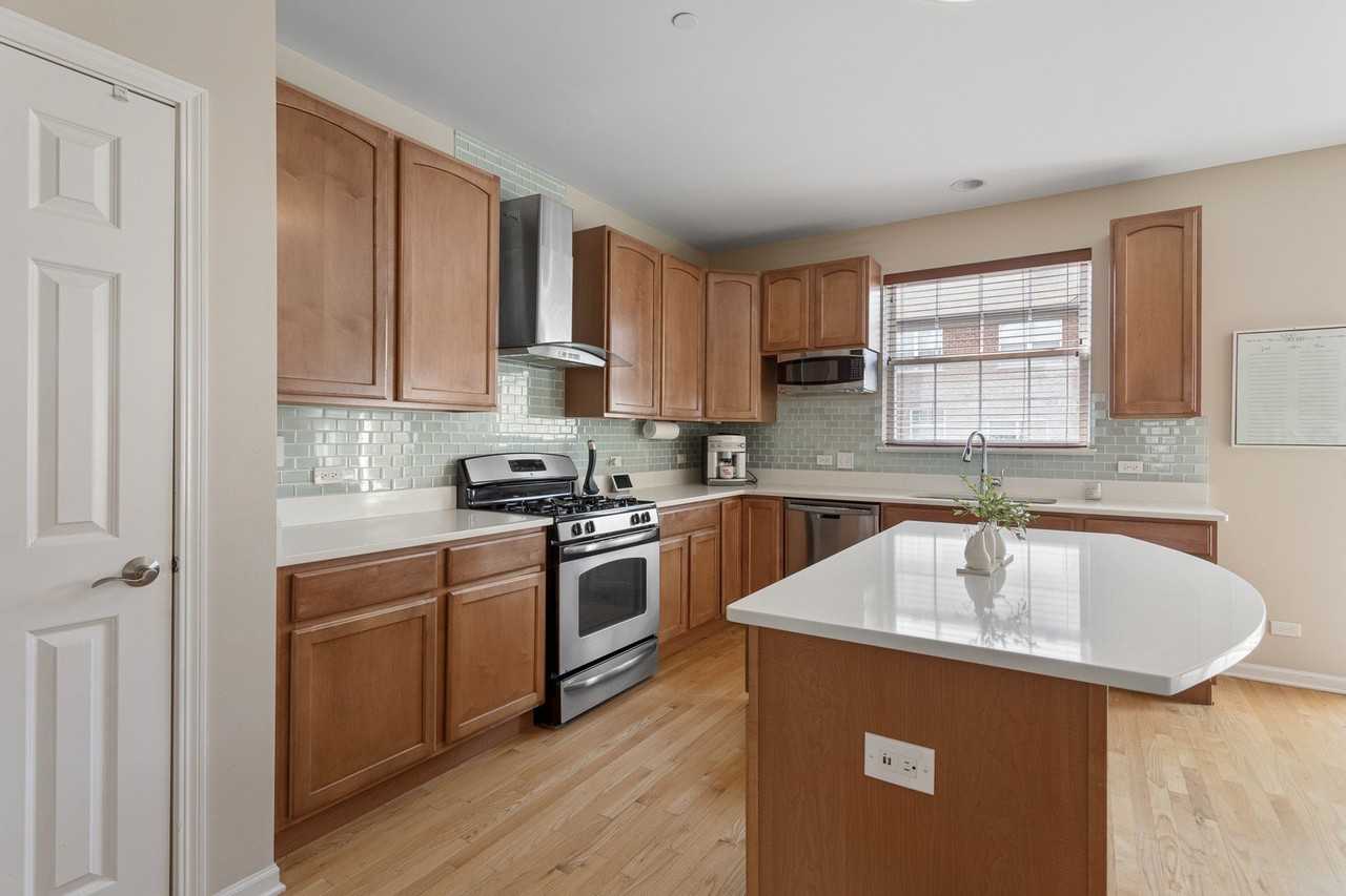 106 Creekbend Ct #106 - Photo 7 of 22
