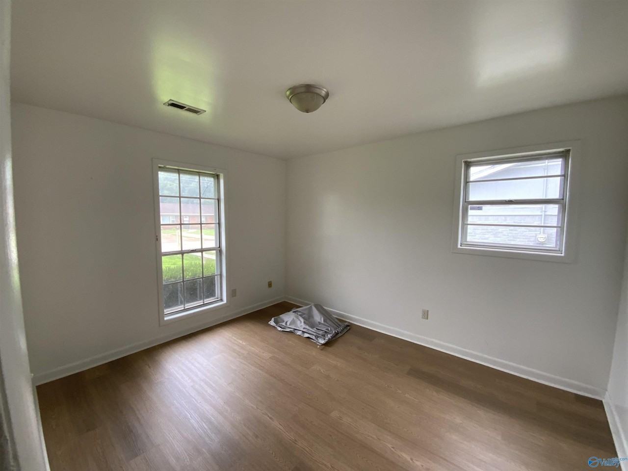 3310 Village Dr Sw - Photo 7 of 8