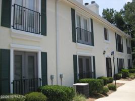 featured image of 13715 Richmond Park Dr N #704