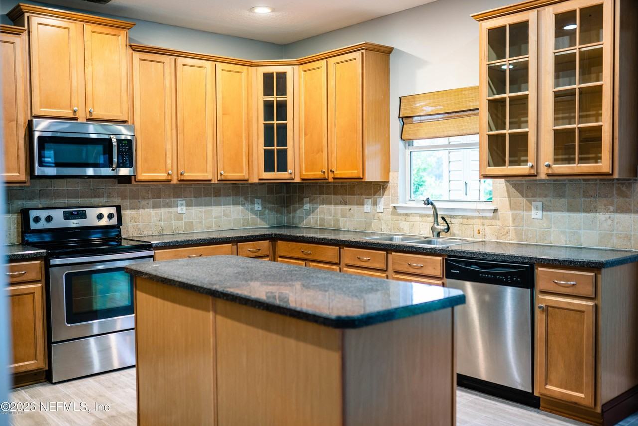 850 Timberjack Ct - Photo 2 of 10