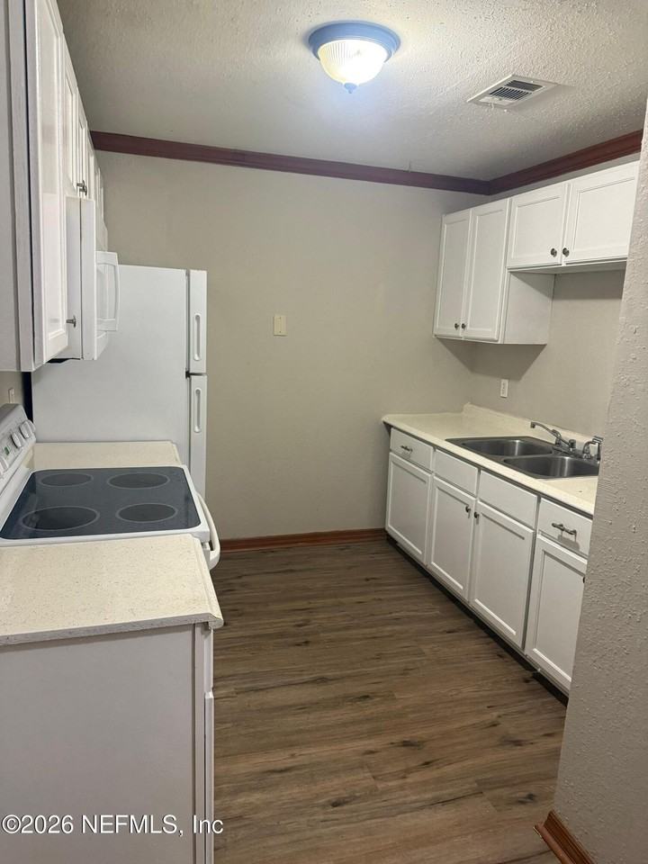 156 Willow Branch Ave - Photo 6 of 10
