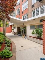 featured image of 2160 Center Ave #1J