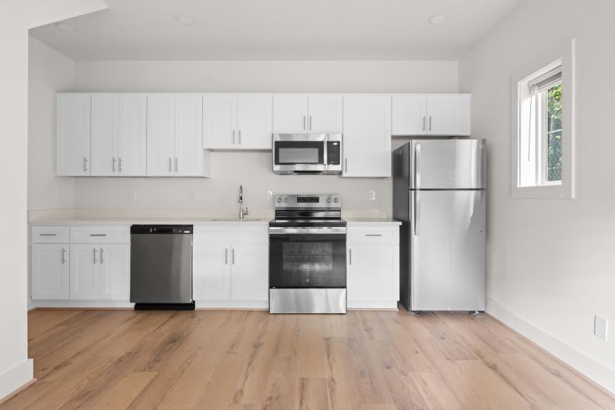 195 Flora Ave Ne - Photo 2 of 10