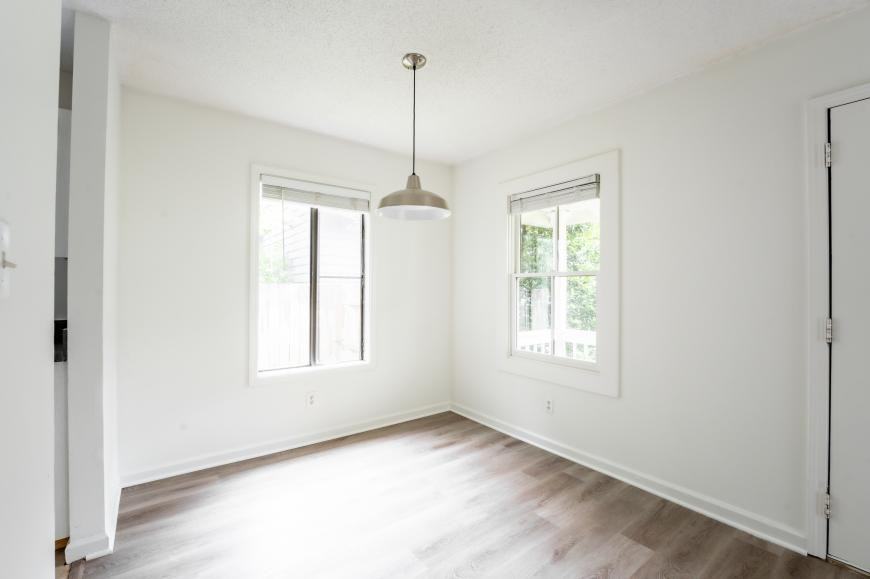180 Howard St Ne - Photo 6 of 10
