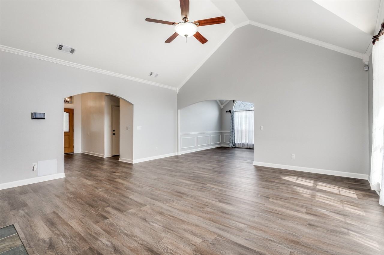 1617 Corvallis Trl - Photo 2 of 13