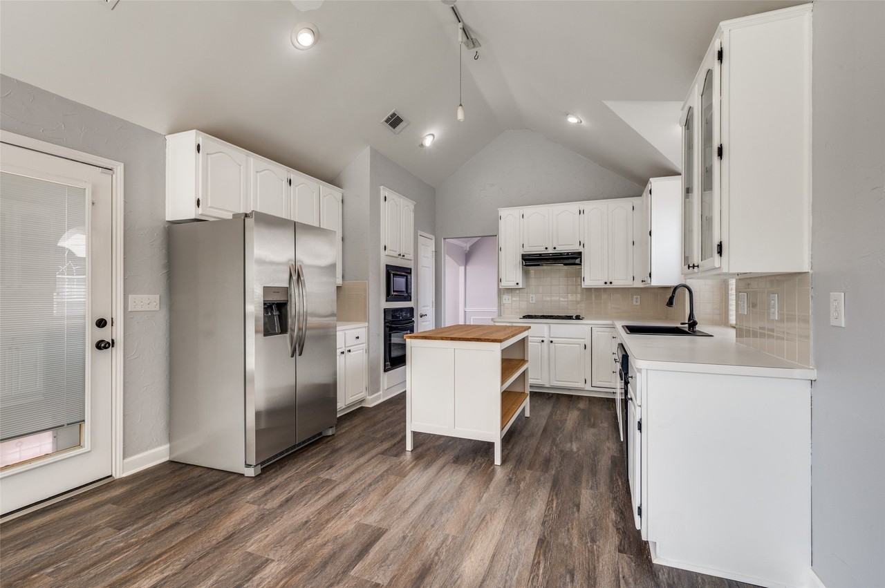 1617 Corvallis Trl - Photo 5 of 13