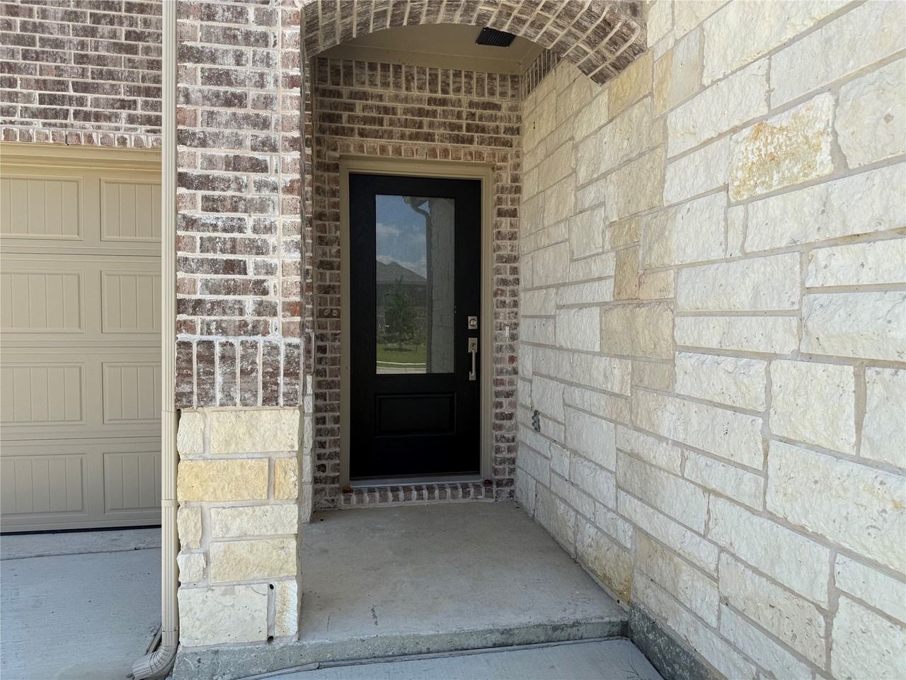 1306 Francesca Dr - Photo 2 of 16